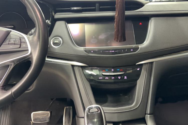 Used Cadillac XT5 2017 Anniversary Edition 28T Four-Wheel Drive Luxury Model Interior 12