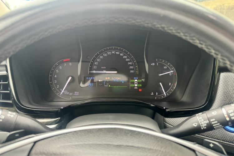 Used Cadillac XT5 2017 Anniversary Edition 25T Luxury Model Interior 2