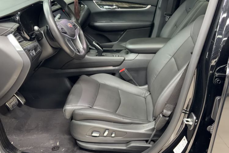 Used Cadillac XT5 2017 Anniversary Edition 28T Four-Wheel Drive Luxury Model Interior 9