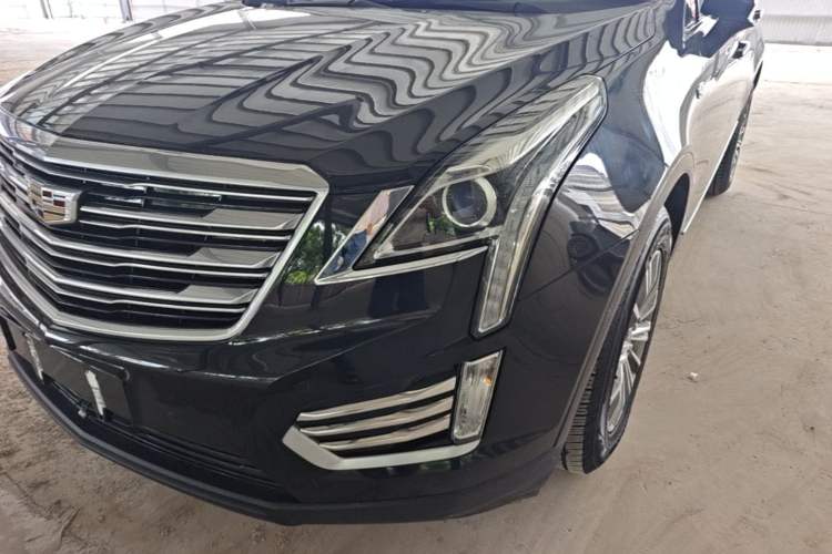 Used Cadillac XT5 2017 Anniversary Edition 25T Luxury Model Left Front Headlight