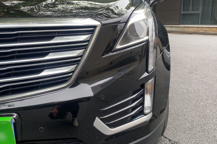 Used Cadillac XT5 2017 Anniversary Edition 25T Luxury Model Left Front Headlight