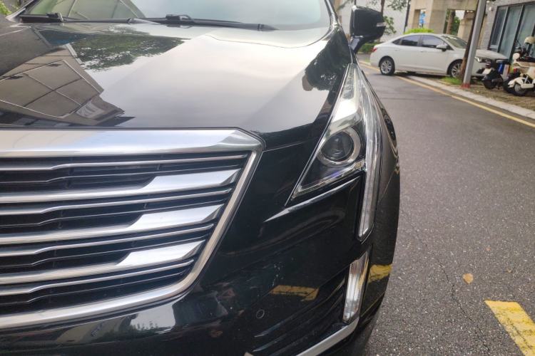 Used Cadillac XT5 2017 Anniversary Edition 25T Luxury Model Left Front Headlight