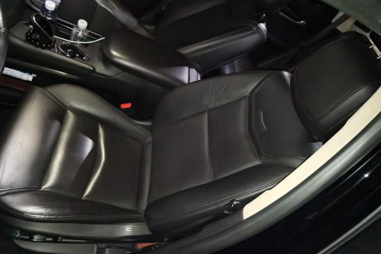 Used Cadillac XT5 2017 Anniversary Edition 25T Luxury Model Left Front Seat