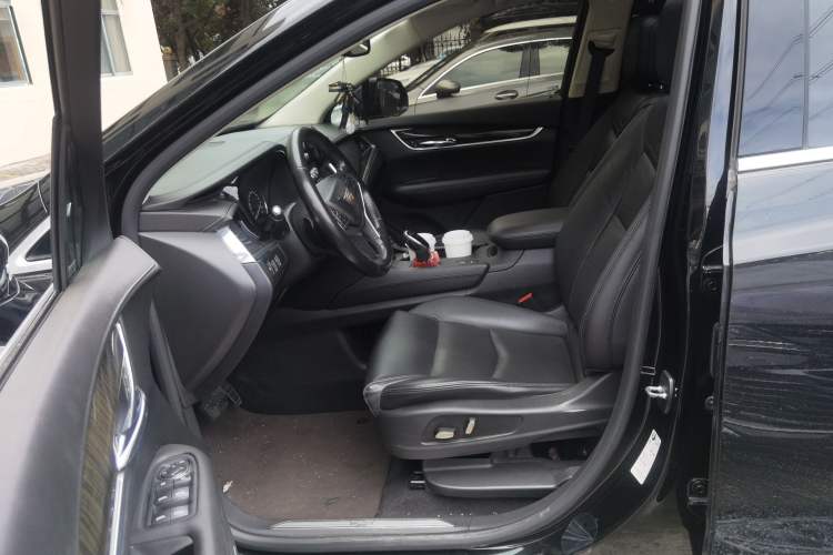 Used Cadillac XT5 2017 Anniversary Edition 25T Luxury Model Left Front Seat