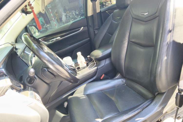 Used Cadillac XT5 2017 Anniversary Edition 25T Luxury Model Left Front Seat