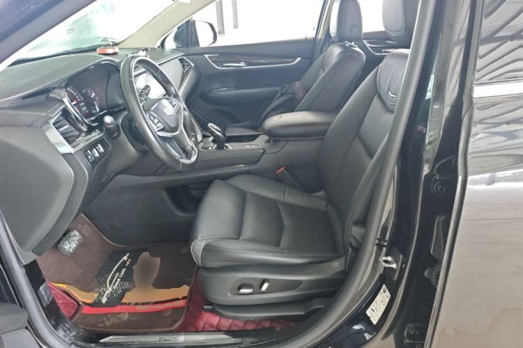 Used Cadillac XT5 2017 Anniversary Edition 25T Luxury Model Left Front Seat