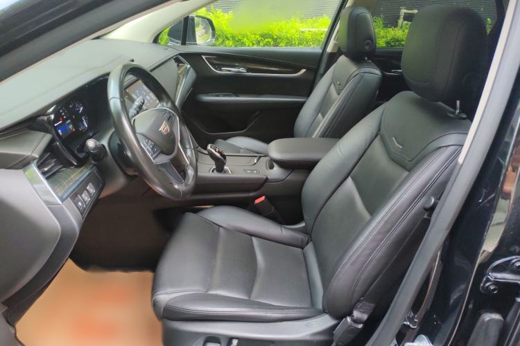 Used Cadillac XT5 2017 Anniversary Edition 25T Luxury Model Left Front Seat