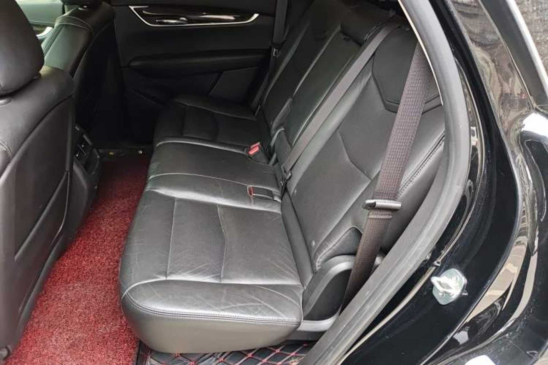 Used Cadillac XT5 2017 Anniversary Edition 28T Four-Wheel Drive Luxury Model Left Rear Seat