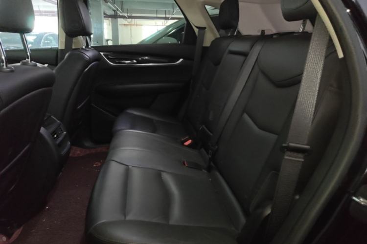 Used Cadillac XT5 2017 Anniversary Edition 28T Four-Wheel Drive Luxury Model Left Rear Seat