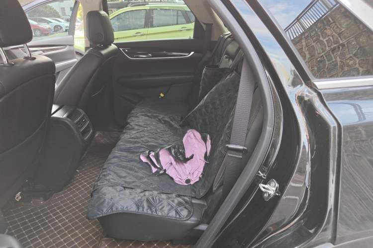 Used Cadillac XT5 2017 Anniversary Edition 25T Luxury Model Left Rear Seat