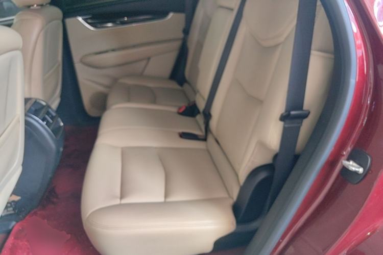 Used Cadillac XT5 2017 Anniversary Edition 28T Four-Wheel Drive Tech Model Left Rear Seat