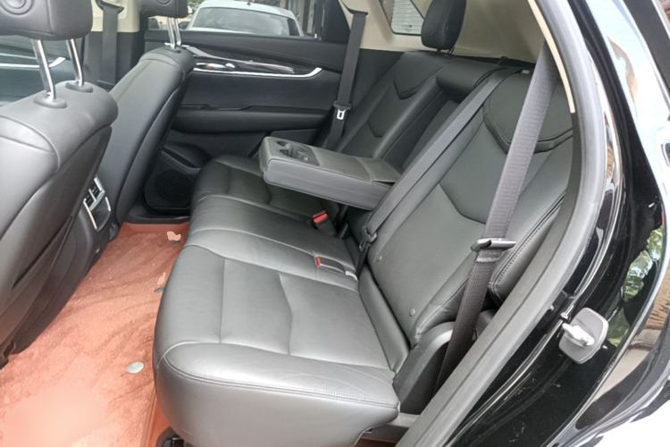 Used Cadillac XT5 2017 Anniversary Edition 25T Luxury Model Left Rear Seat