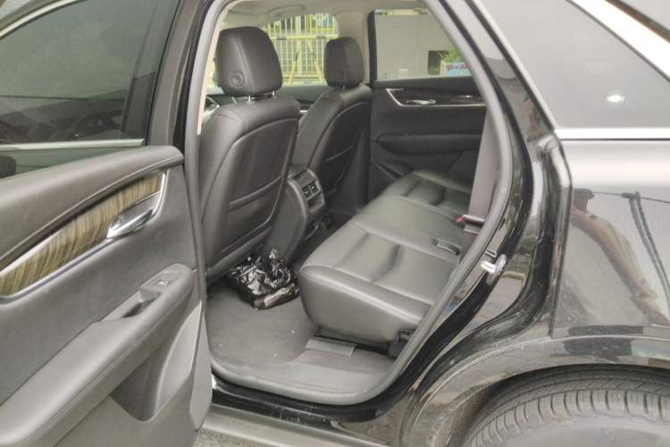 Used Cadillac XT5 2017 Anniversary Edition 25T Luxury Model Left Rear Seat