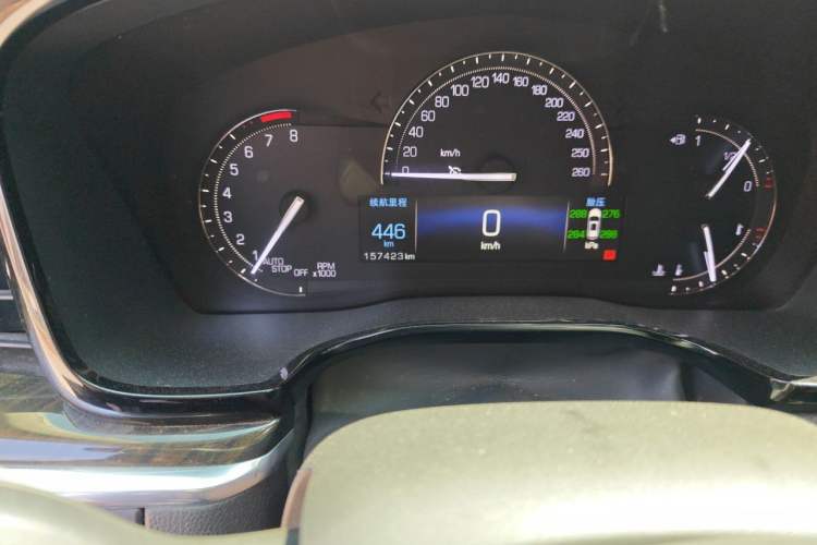 Used Cadillac XT5 2017 Anniversary Edition 28T Four-Wheel Drive Luxury Model Odometer Close Up