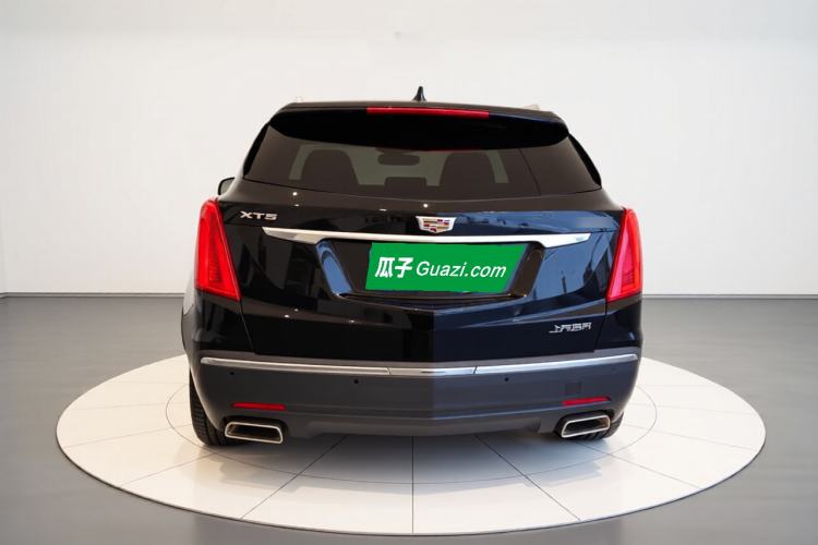 Used Cadillac XT5 2017 Anniversary Edition 25T Luxury Model Rear