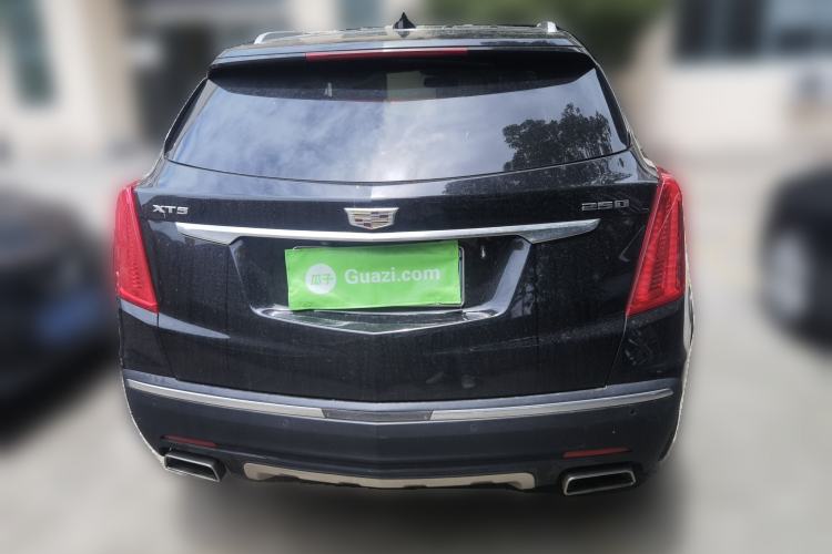 Used Cadillac XT5 2017 Anniversary Edition 25T Luxury Model Rear