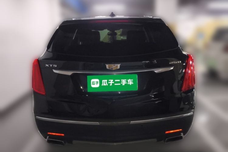 Used Cadillac XT5 2017 Anniversary Edition 25T Luxury Model Rear