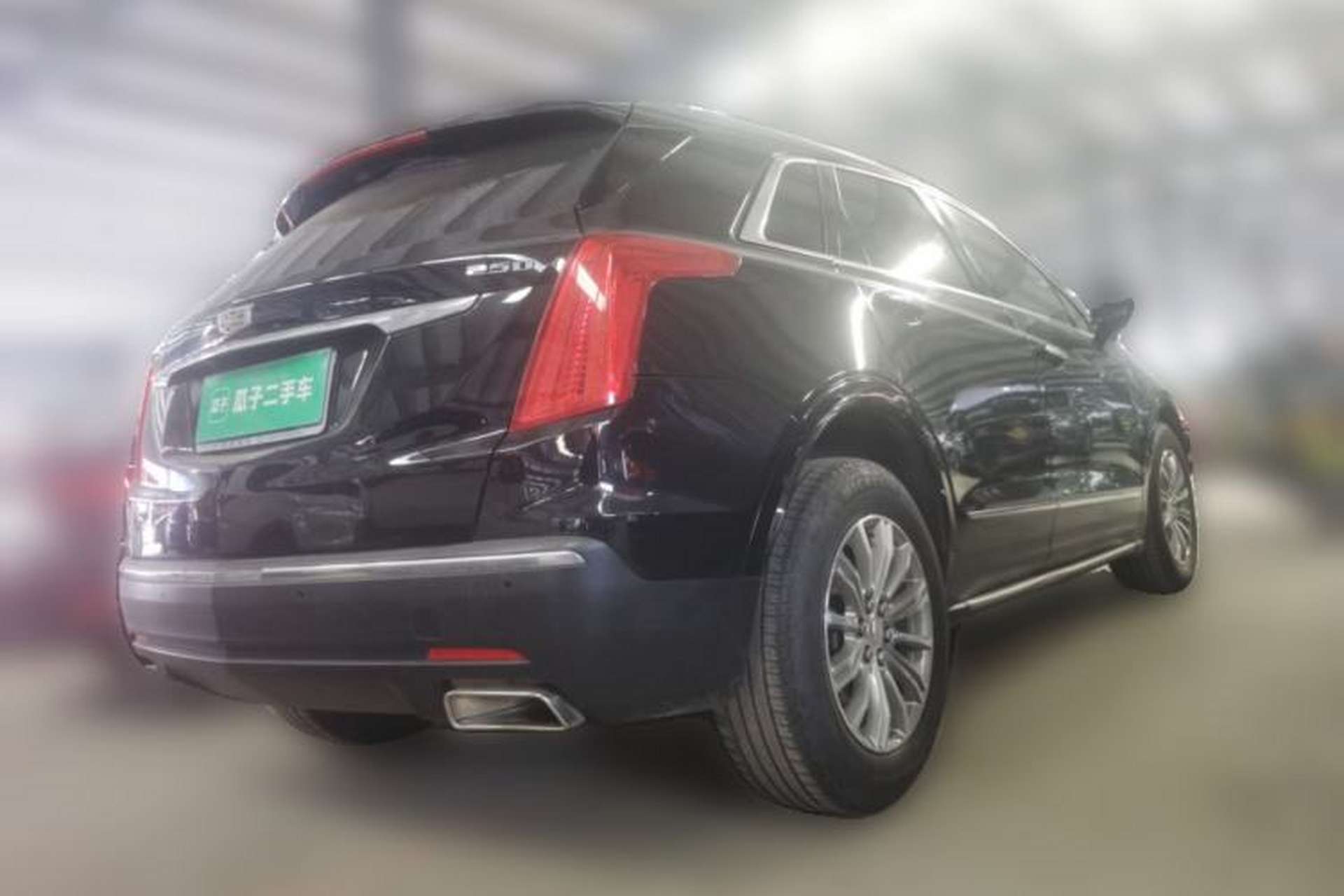 Used Cadillac XT5 2017 Anniversary Edition 25T Luxury Model Rear Right 45 Deg