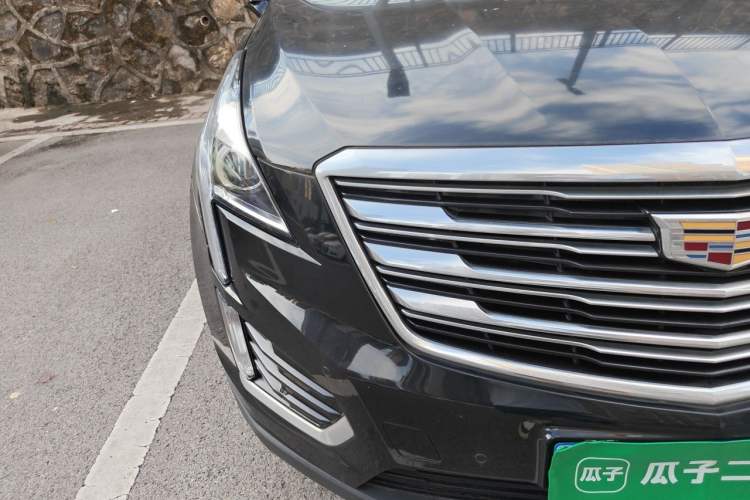 Used Cadillac XT5 2017 Anniversary Edition 25T Luxury Model Right Front Headlight
