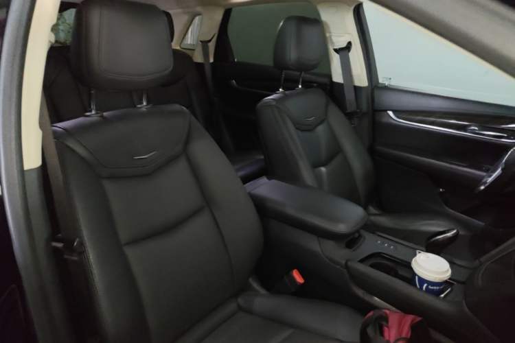 Used Cadillac XT5 2017 Anniversary Edition 28T Four-Wheel Drive Luxury Model Right Front Seat
