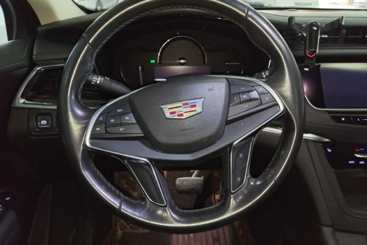 Used Cadillac XT5 2017 Anniversary Edition 28T Four-Wheel Drive Luxury Model Steering Wheel