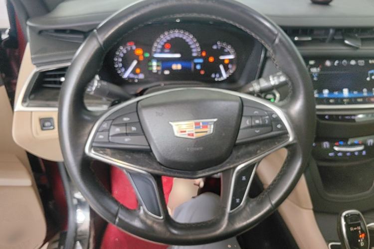 Used Cadillac XT5 2017 Anniversary Edition 28T Four-Wheel Drive Tech Model Steering Wheel