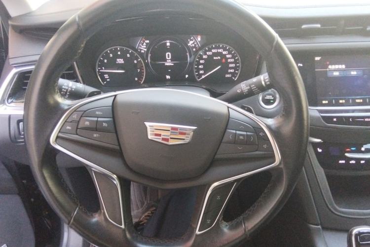Used Cadillac XT5 2017 Anniversary Edition 28T Four-Wheel Drive Tech Model Steering Wheel