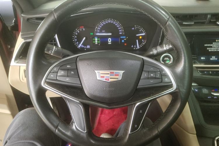 Used Cadillac XT5 2017 Anniversary Edition 28T Four-Wheel Drive Tech Model Steering Wheel