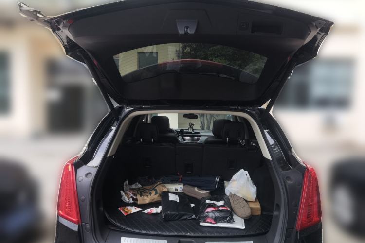 Used Cadillac XT5 2017 Anniversary Edition 25T Luxury Model Trunk