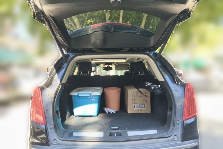 Used Cadillac XT5 2017 Anniversary Edition 25T Luxury Model Trunk