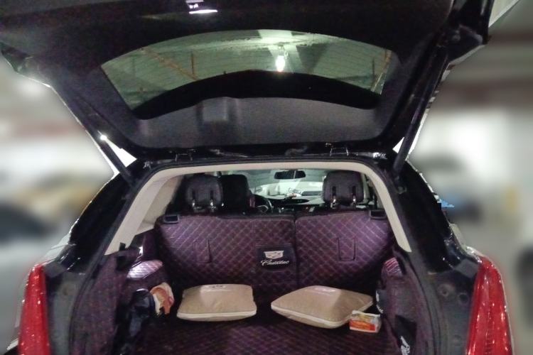 Used Cadillac XT5 2017 Anniversary Edition 25T Luxury Model Trunk
