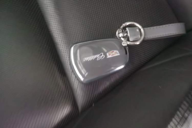 Used Cadillac XT5 2017 Anniversary Edition 25T Luxury Model Vehicle Key