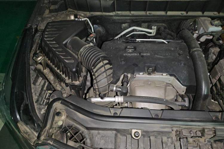 Used Cadillac XT5 2017 Anniversary Edition 25T Luxury Model Engine Bay Right