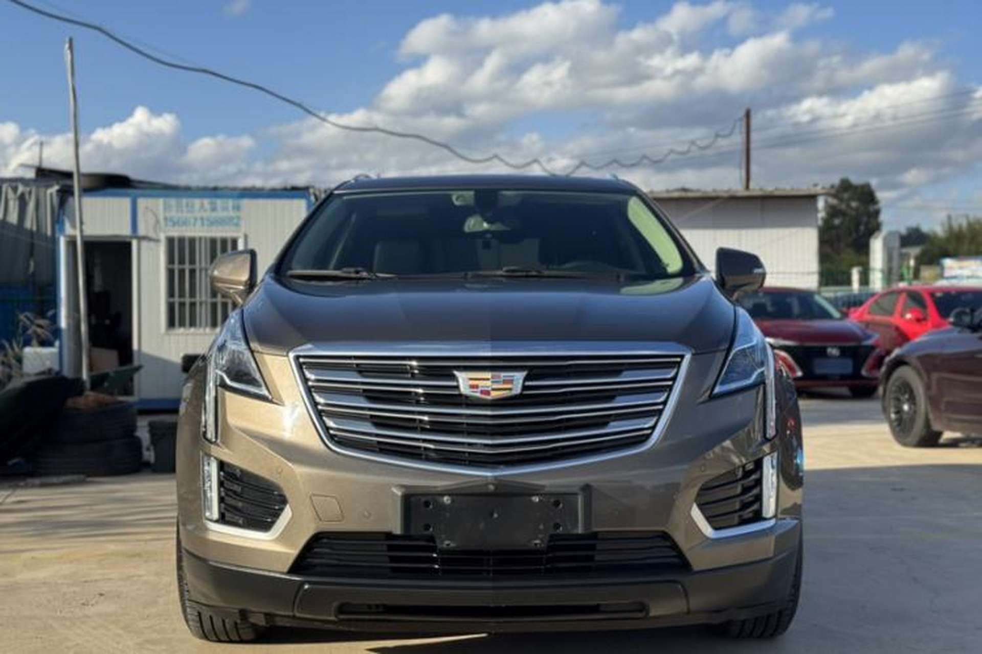 Used Cadillac XT5 2017 Anniversary Edition 28T Four-Wheel Drive Luxury Model Exterior 1