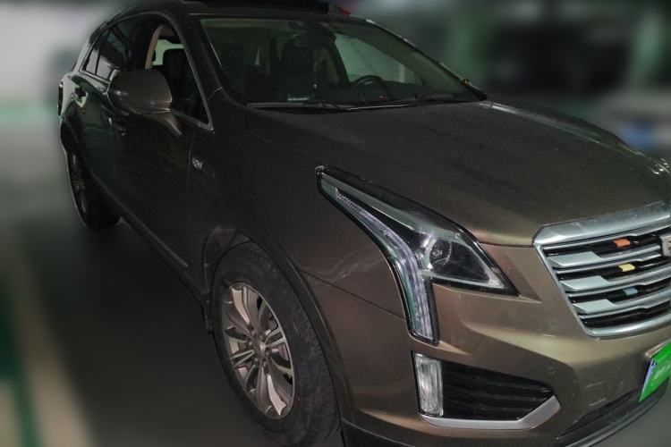 Used Cadillac XT5 2017 Anniversary Edition 25T Luxury Model Front Right 45 Deg