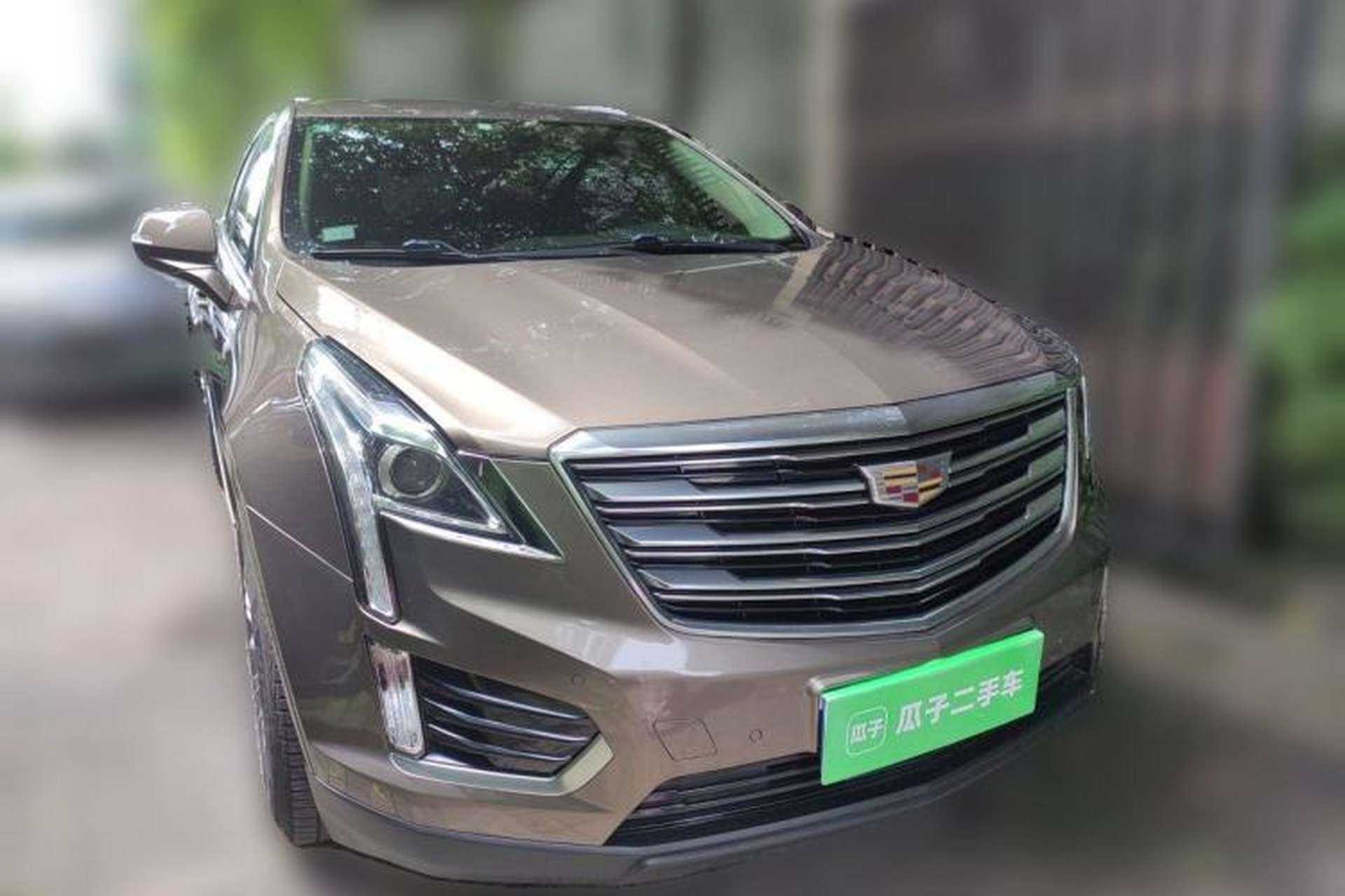 Used Cadillac XT5 2017 Anniversary Edition 25T Luxury Model Front Right 45 Deg