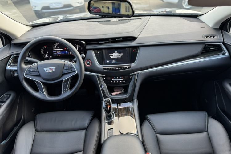 Used Cadillac XT5 2017 Anniversary Edition 28T Four-Wheel Drive Luxury Model Interior 2