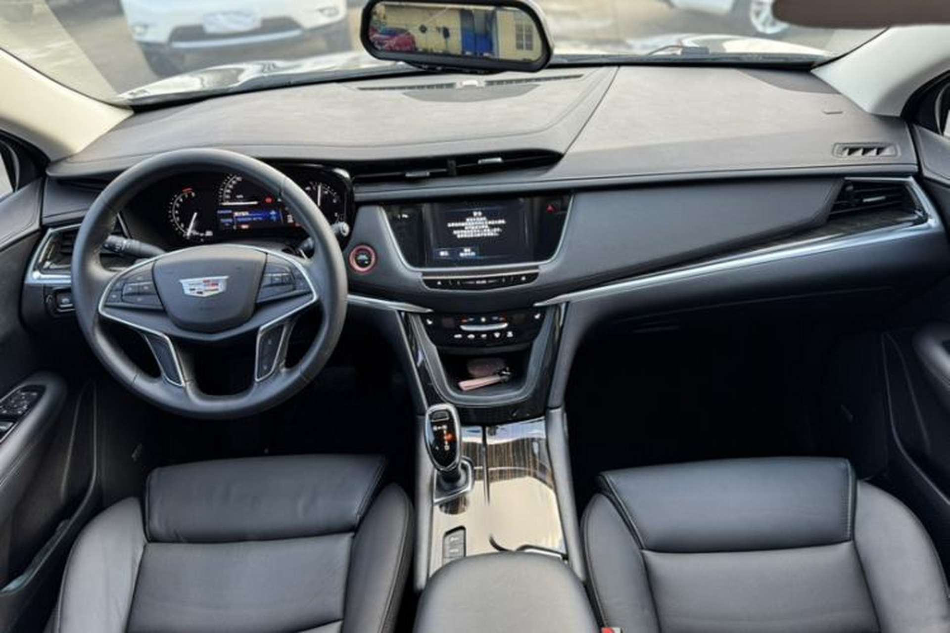 Used Cadillac XT5 2017 Anniversary Edition 28T Four-Wheel Drive Luxury Model Interior 2