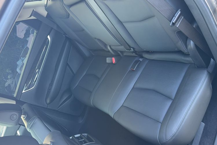 Used Cadillac XT5 2017 Anniversary Edition 28T Four-Wheel Drive Luxury Model Interior 6