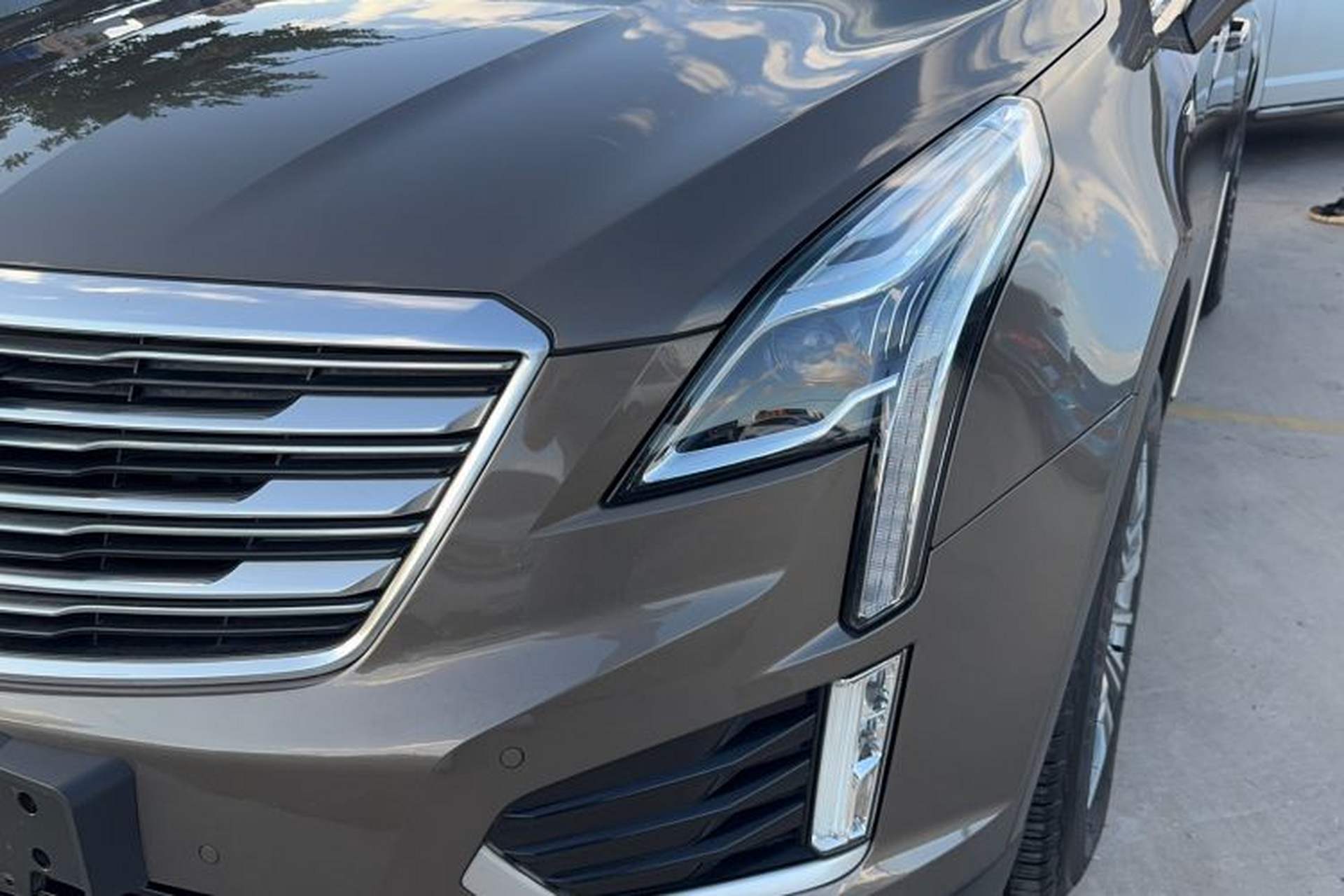 Used Cadillac XT5 2017 Anniversary Edition 28T Four-Wheel Drive Luxury Model Left Front Headlight