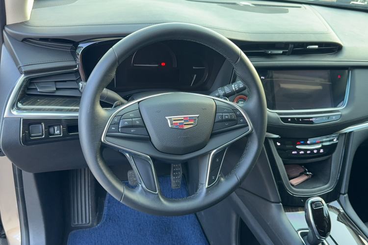 Used Cadillac XT5 2017 Anniversary Edition 28T Four-Wheel Drive Luxury Model Steering Wheel