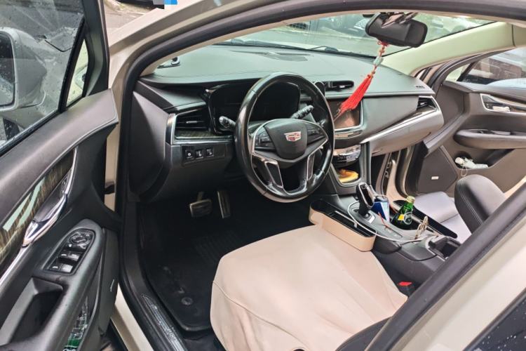 Used Cadillac XT5 2017 Anniversary Edition 25T Luxury Model Driver Seat