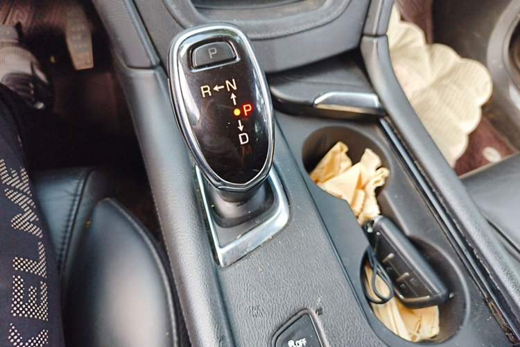 Used Cadillac XT5 2017 Anniversary Edition 28T Four-Wheel Drive Luxury Model Gear Lever