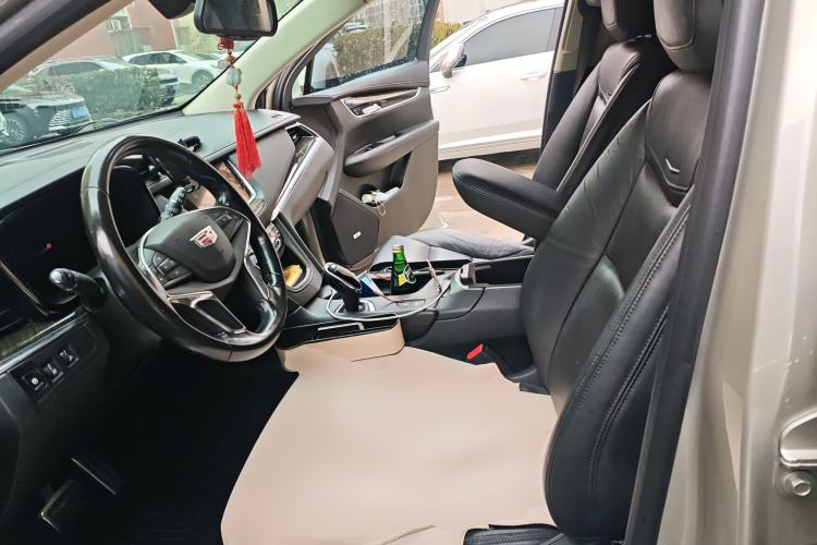 Used Cadillac XT5 2017 Anniversary Edition 25T Luxury Model Left Front Seat