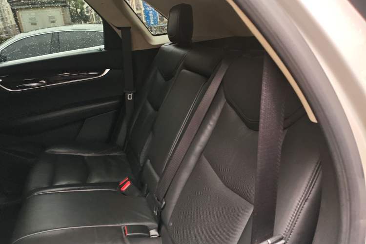 Used Cadillac XT5 2017 Anniversary Edition 25T Luxury Model Left Rear Seat