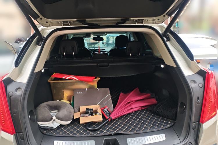 Used Cadillac XT5 2017 Anniversary Edition 25T Luxury Model Trunk