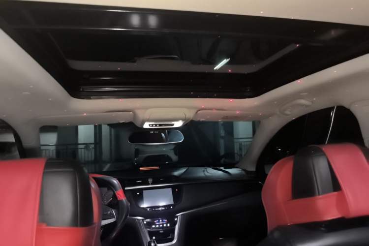 Used Cadillac XT5 2017 Anniversary Edition 25T Luxury Model Headliner