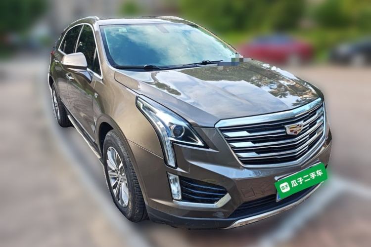 Used Cadillac XT5 2017 Anniversary Edition 25T Luxury Model Front Right 45 Deg