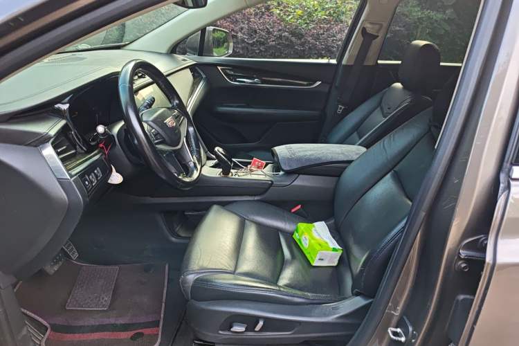 Used Cadillac XT5 2017 Anniversary Edition 25T Luxury Model Left Front Seat