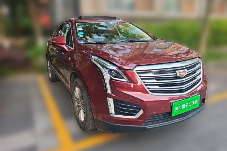 Used Cadillac XT5 2017 Anniversary Edition 28T Four-Wheel Drive Luxury Model Front Right 45 Deg